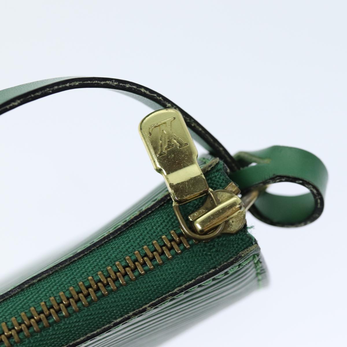 LOUIS VUITTON Epi Pochette Accessoires Pouch Green M52984 LV 71673