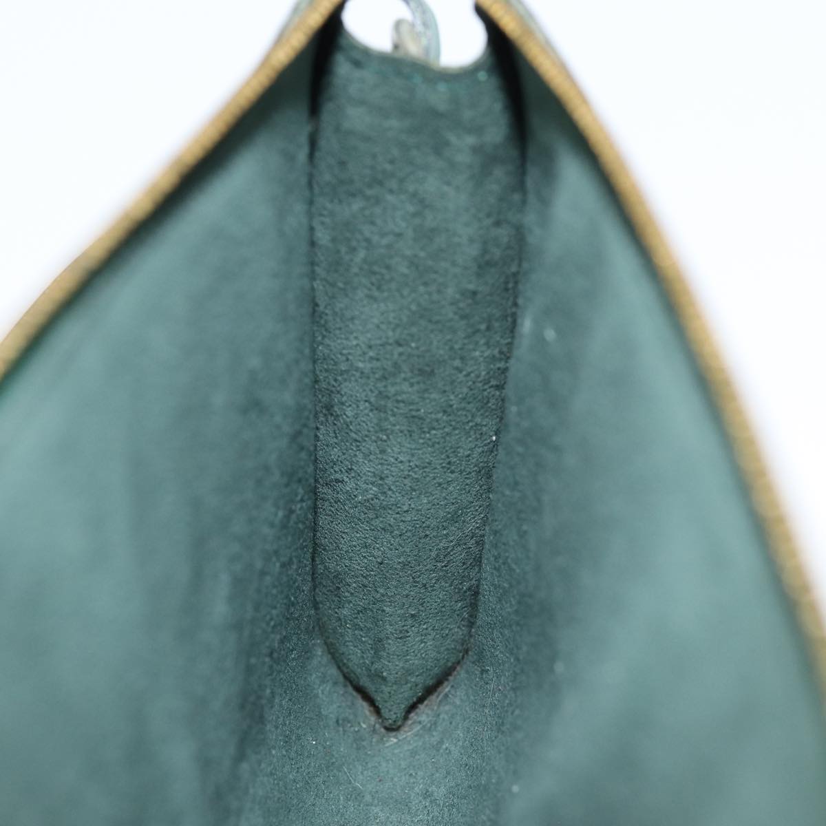 LOUIS VUITTON Epi Pochette Accessoires Pouch Green M52984 LV 71673