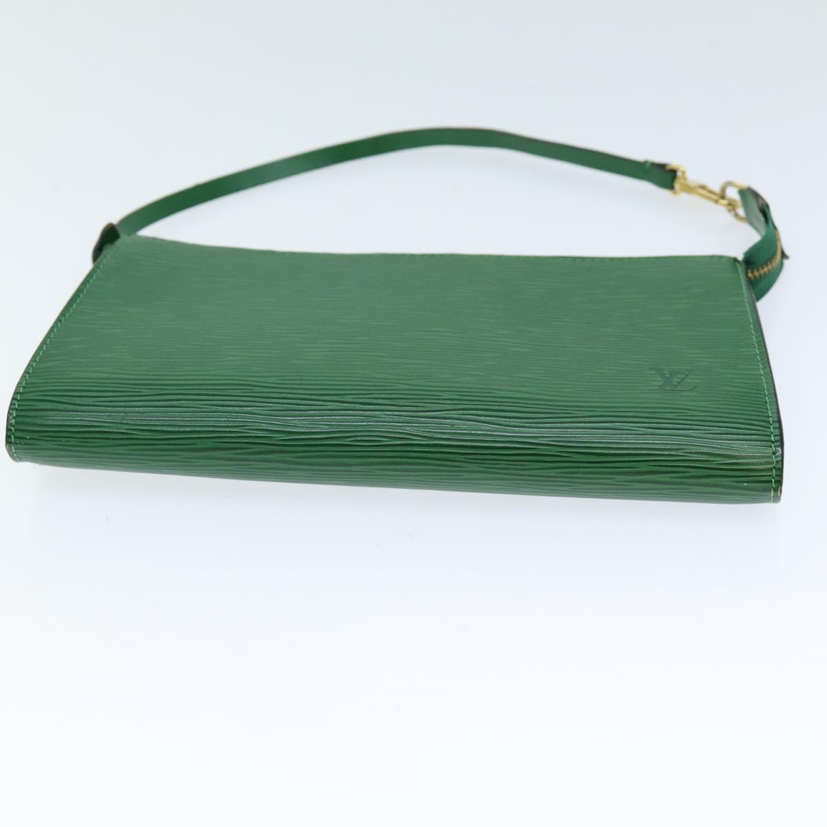 LOUIS VUITTON Epi Pochette Accessoires Pouch Green M52984 LV 71673