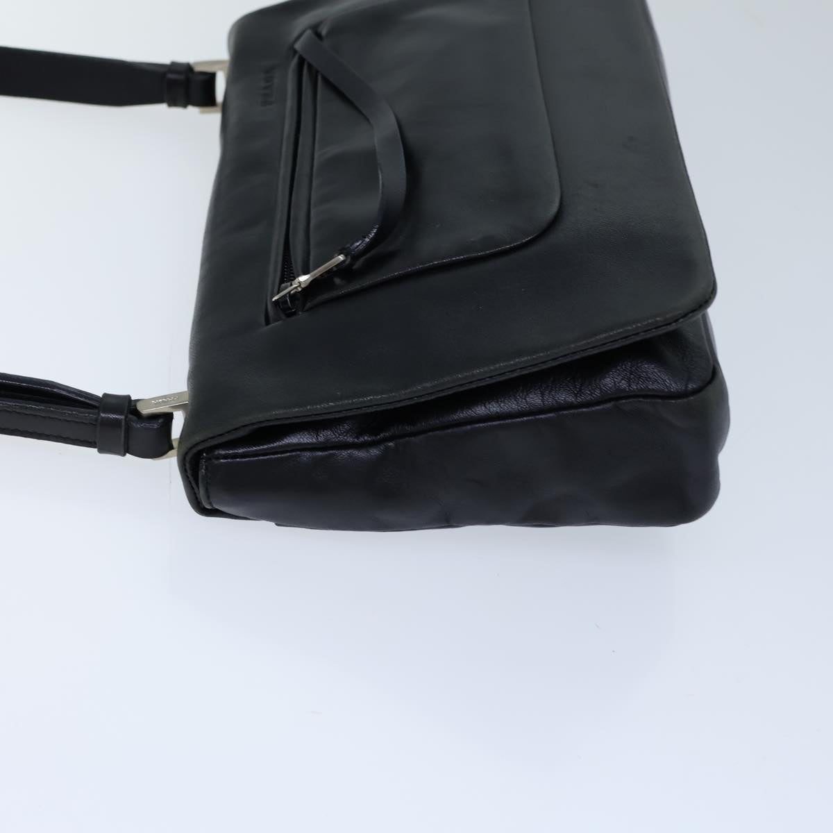 Luxury PradaShoulder Bag Leather Black 71914