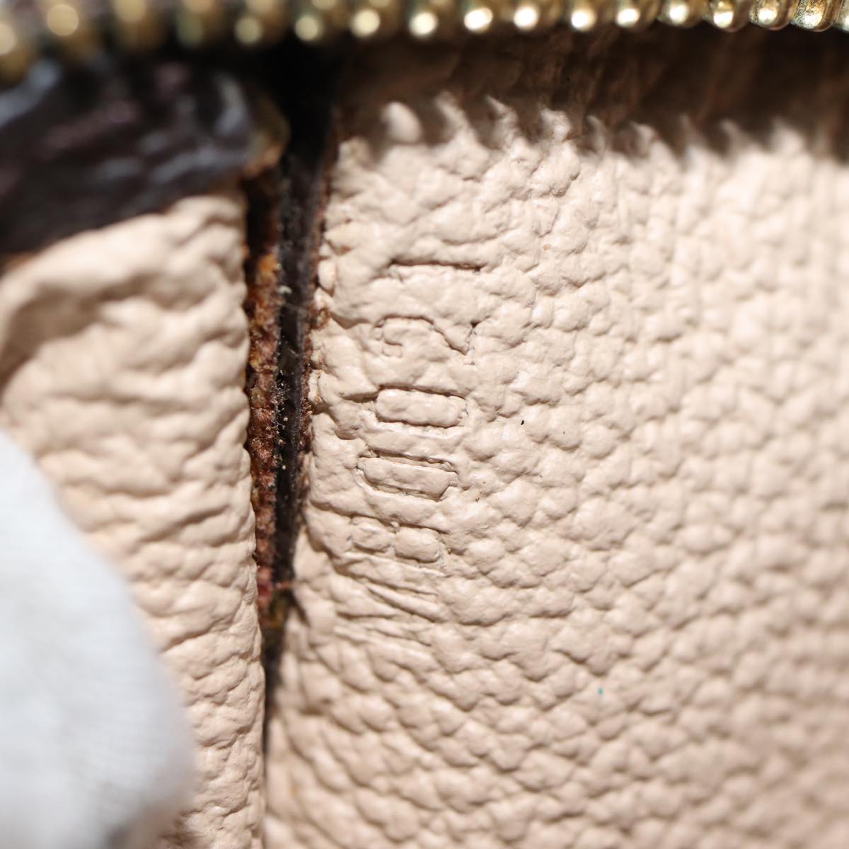 LOUIS VUITTON Monogram Poche Toilette 15 Pouch M47546 LV 73023