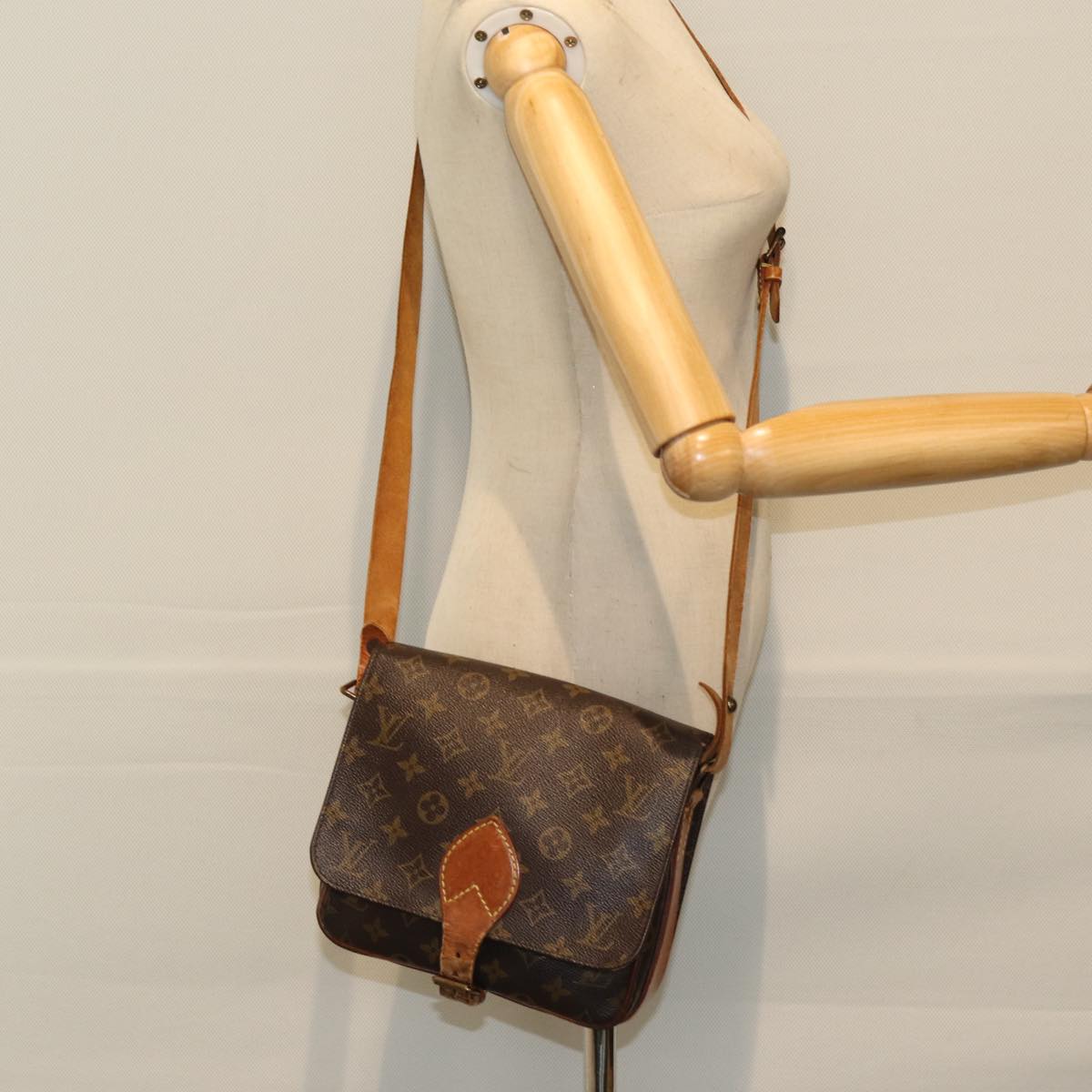 LOUIS VUITTON Monogram Cartouchiere MM Shoulder Bag M51253 LV 73936