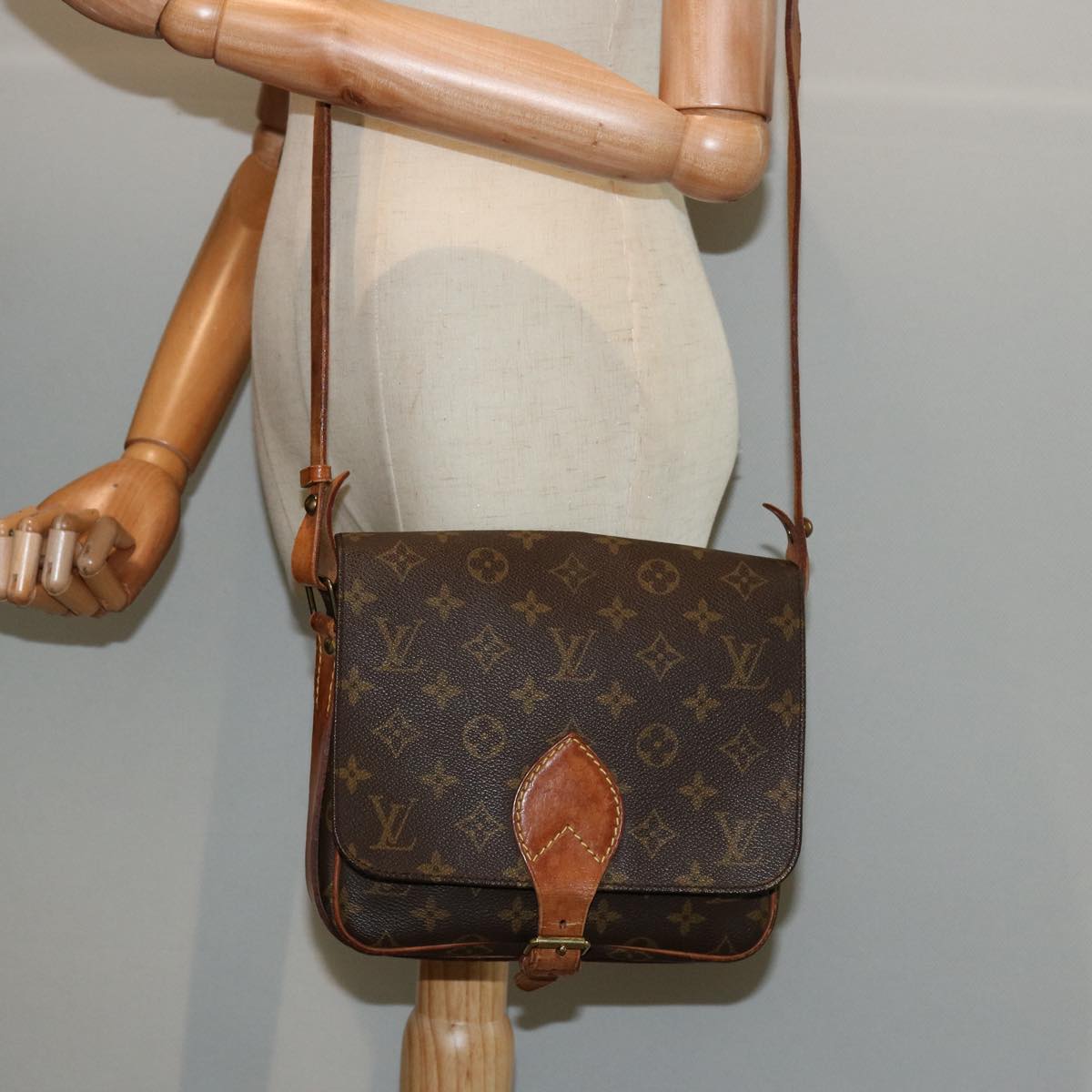 LOUIS VUITTON Monogram Cartouchiere MM Shoulder Bag M51253 LV 73939
