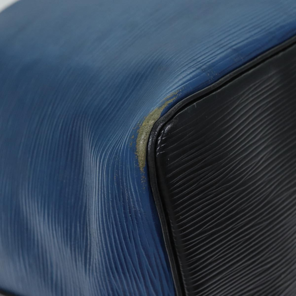 LOUIS VUITTON Epi Petit Noe Shoulder Bag Bicolor Black Blue M44152 LV 74080
