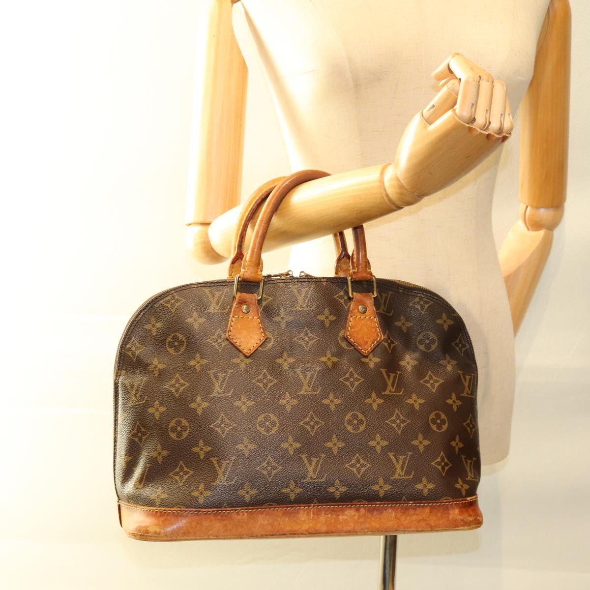 LOUIS VUITTON Monogram Alma Hand Bag M51130 LV 74250