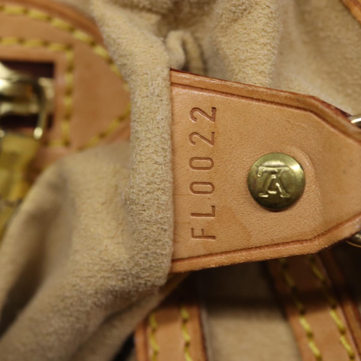 LOUIS VUITTON Nomad Leather Bucket PM Shoulder Bag Beige M85001 LV 74290