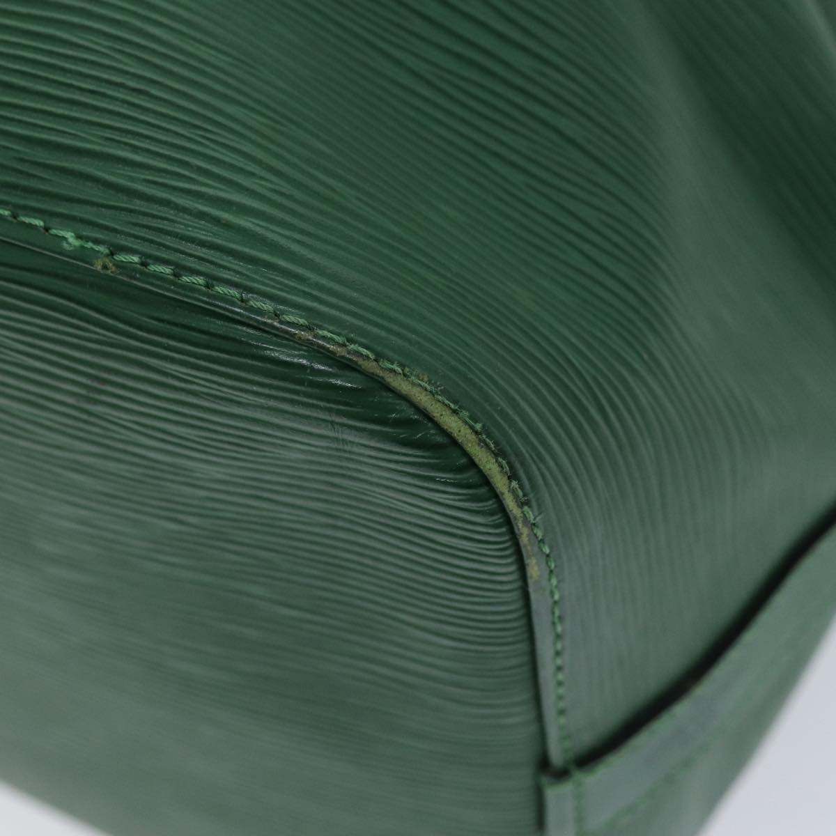 LOUIS VUITTON Epi Petit Noe Shoulder Bag Green M44104 LV 74295