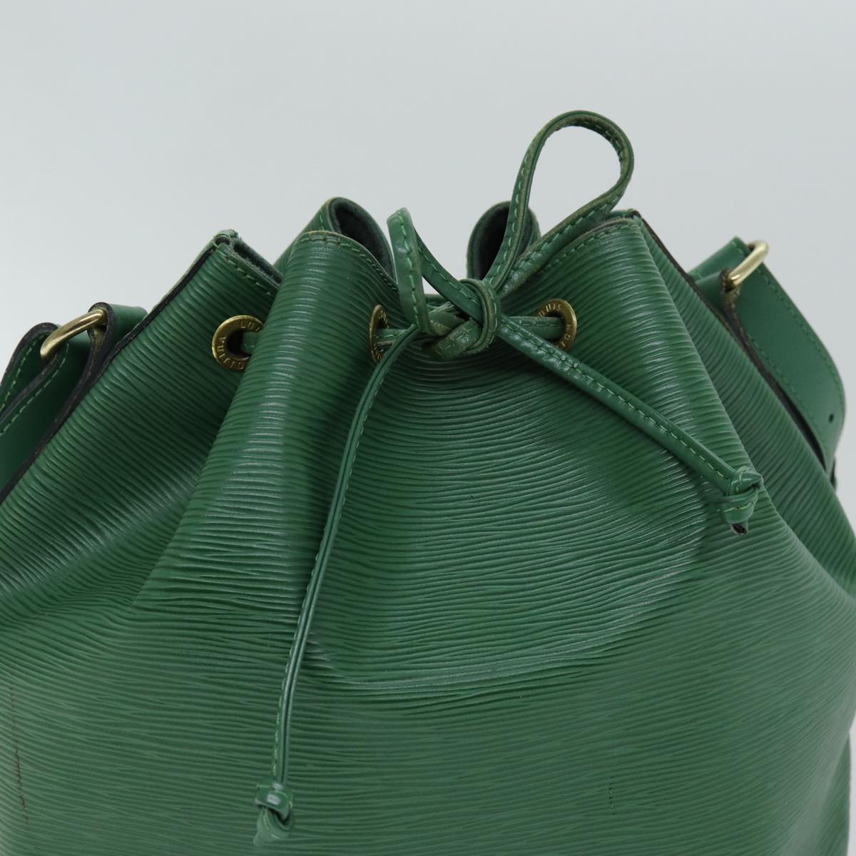 LOUIS VUITTON Epi Petit Noe Shoulder Bag Green M44104 LV 74295