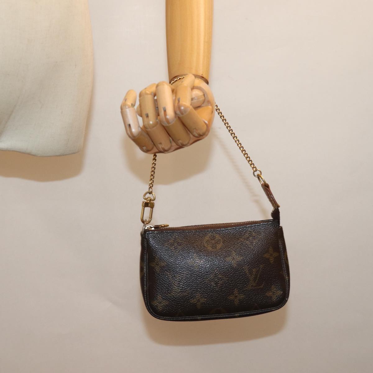 LOUIS VUITTON Monogram Mini Pochette Accessoires Pouch M58009 LV 74330