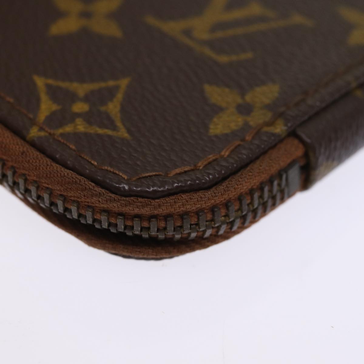 LOUIS VUITTON Monogram Passport Case LV 74332