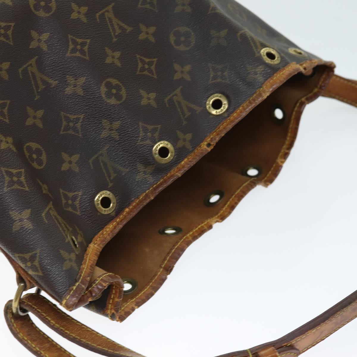 LOUIS VUITTON Monogram Petit Noe Shoulder Bag M42226 LV 74343