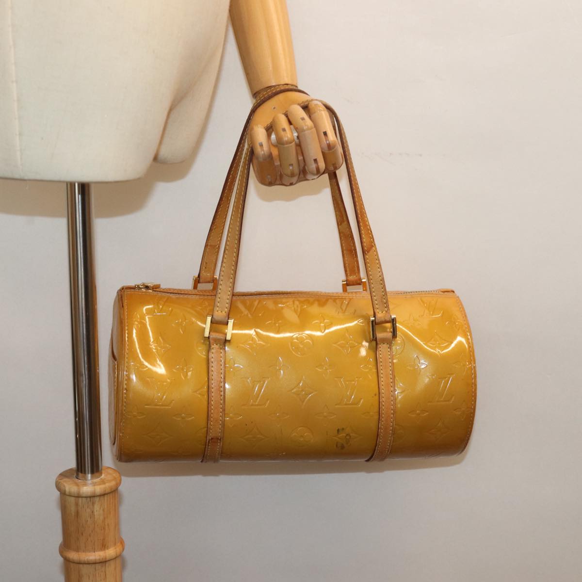 LOUIS VUITTON Monogram Vernis Bedford Hand Bag Beige M91006 LV 74366