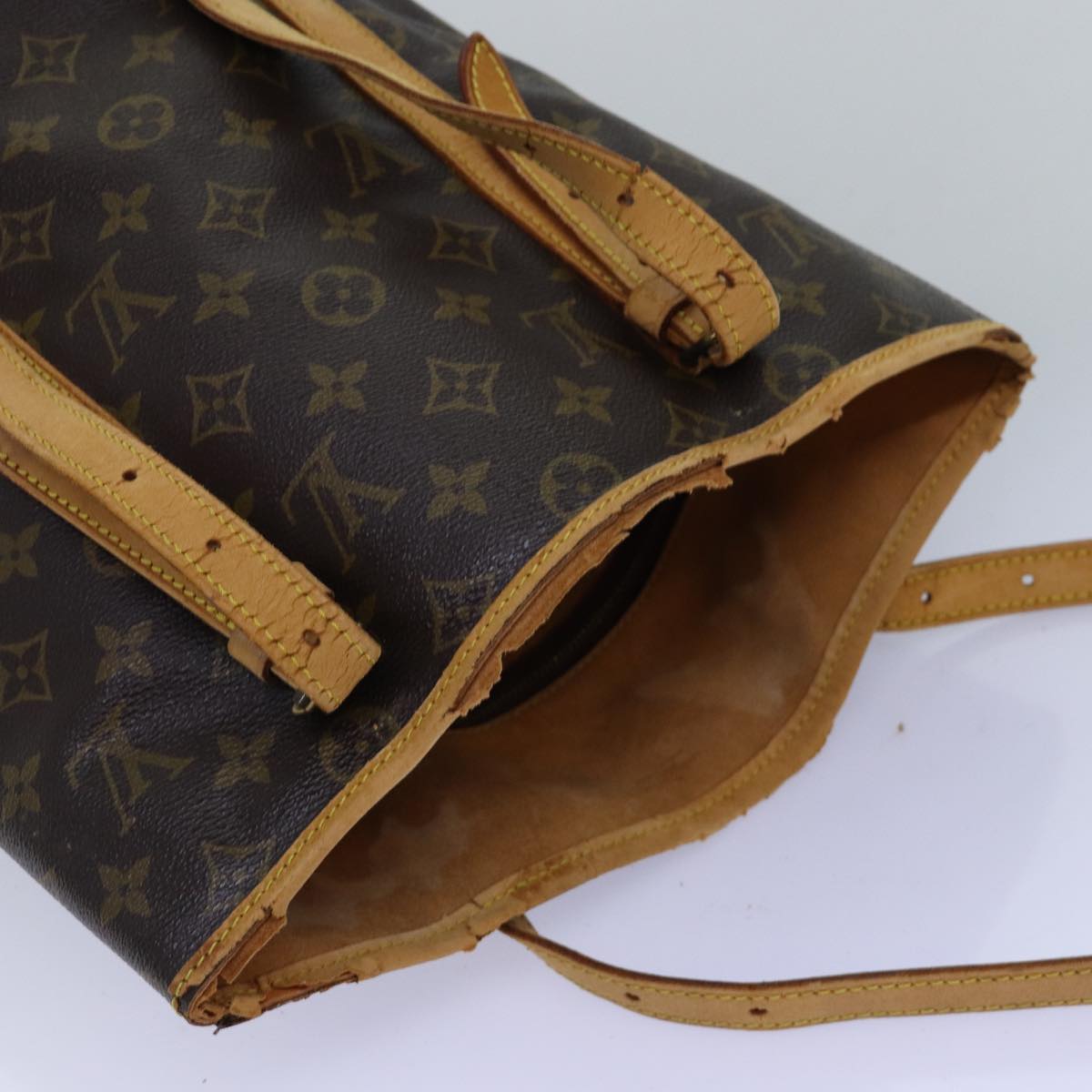 LOUIS VUITTON Monogram Bucket GM Shoulder Bag Vintage M42236 LV 74440