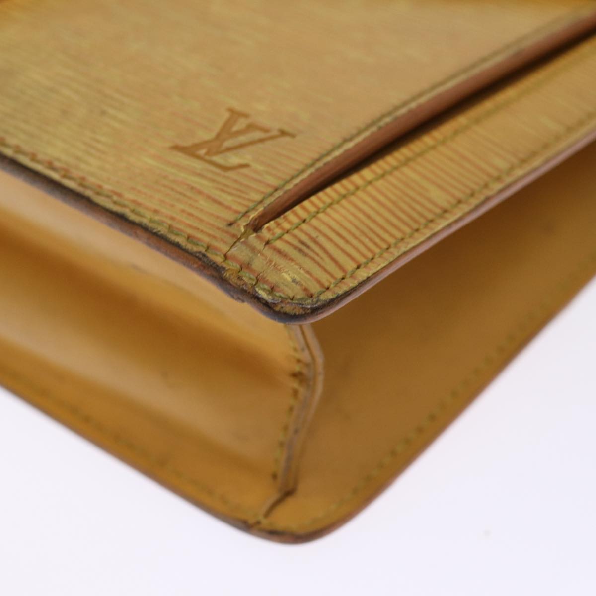 LOUIS VUITTON Epi Serie Dragonne Clutch Bag Winnipeg Beige M52616 LV 74445