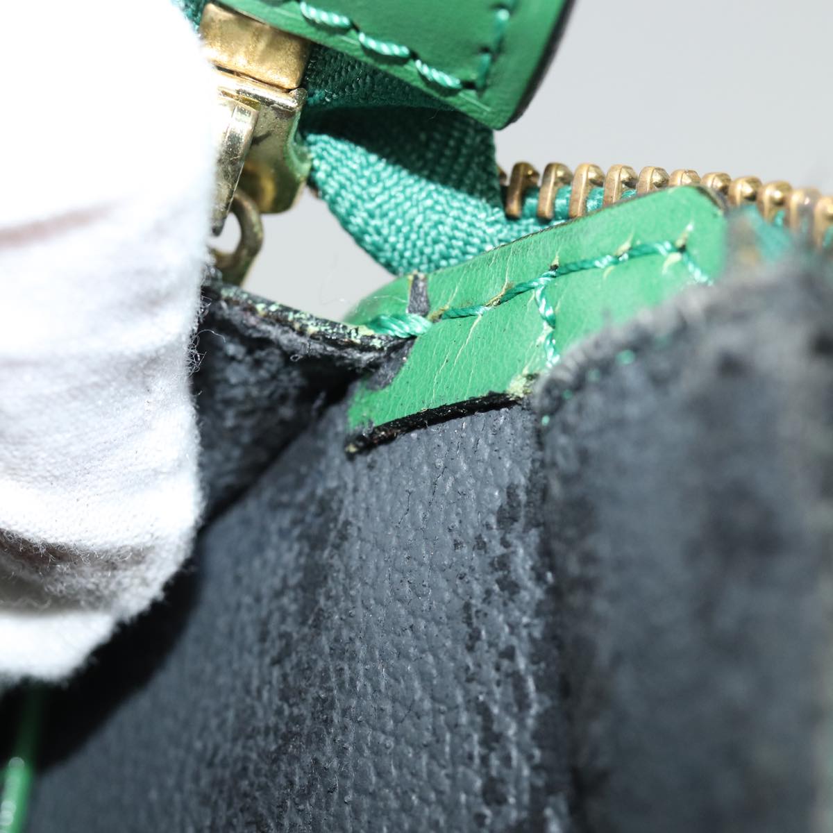 LOUIS VUITTON Epi Riviera Hand Bag Green M48184 LV 74520