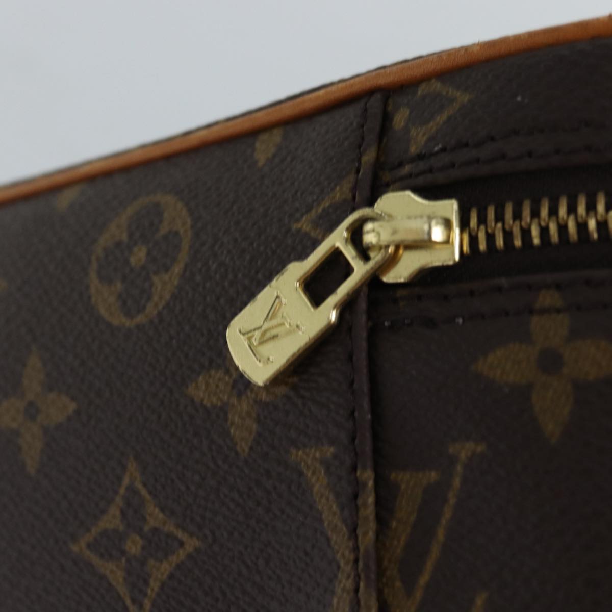 LOUIS VUITTON Monogram Trousse Boite Cosmetic Pouch M47640 LV 74906