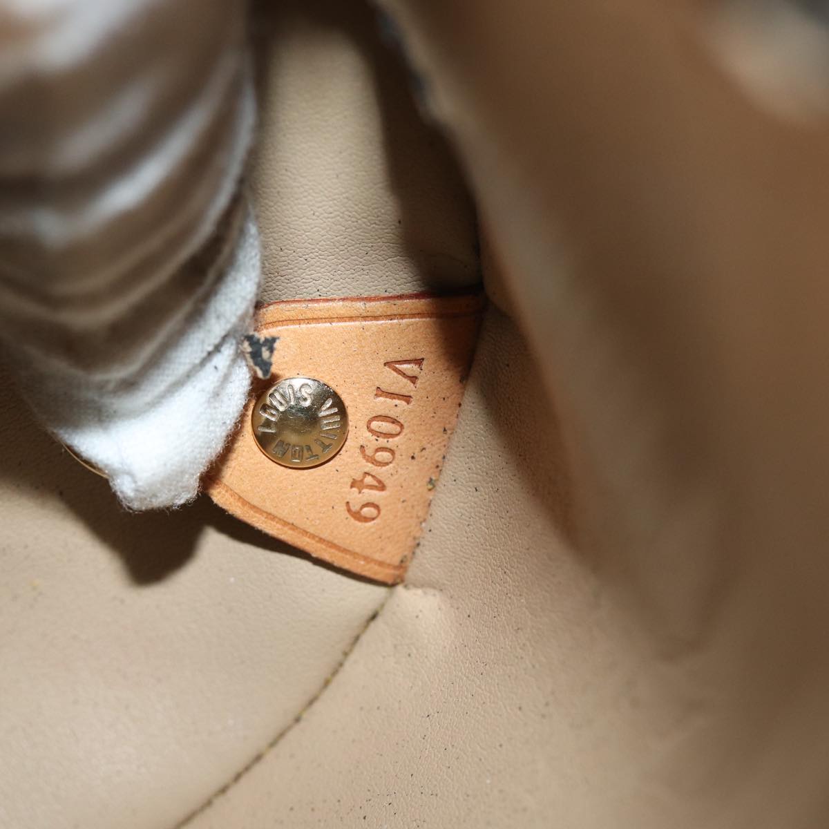 LOUIS VUITTON Monogram Vernis Bedford Hand Bag Beige M91006 LV 74956