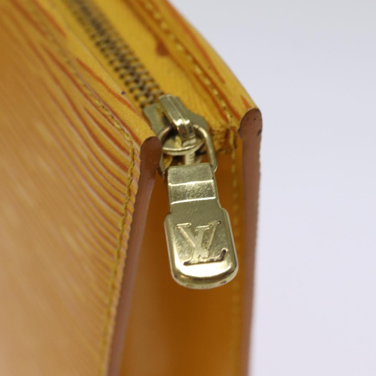 LOUIS VUITTON Epi Poche Toilette 15 Pouch Yellow LV 75004