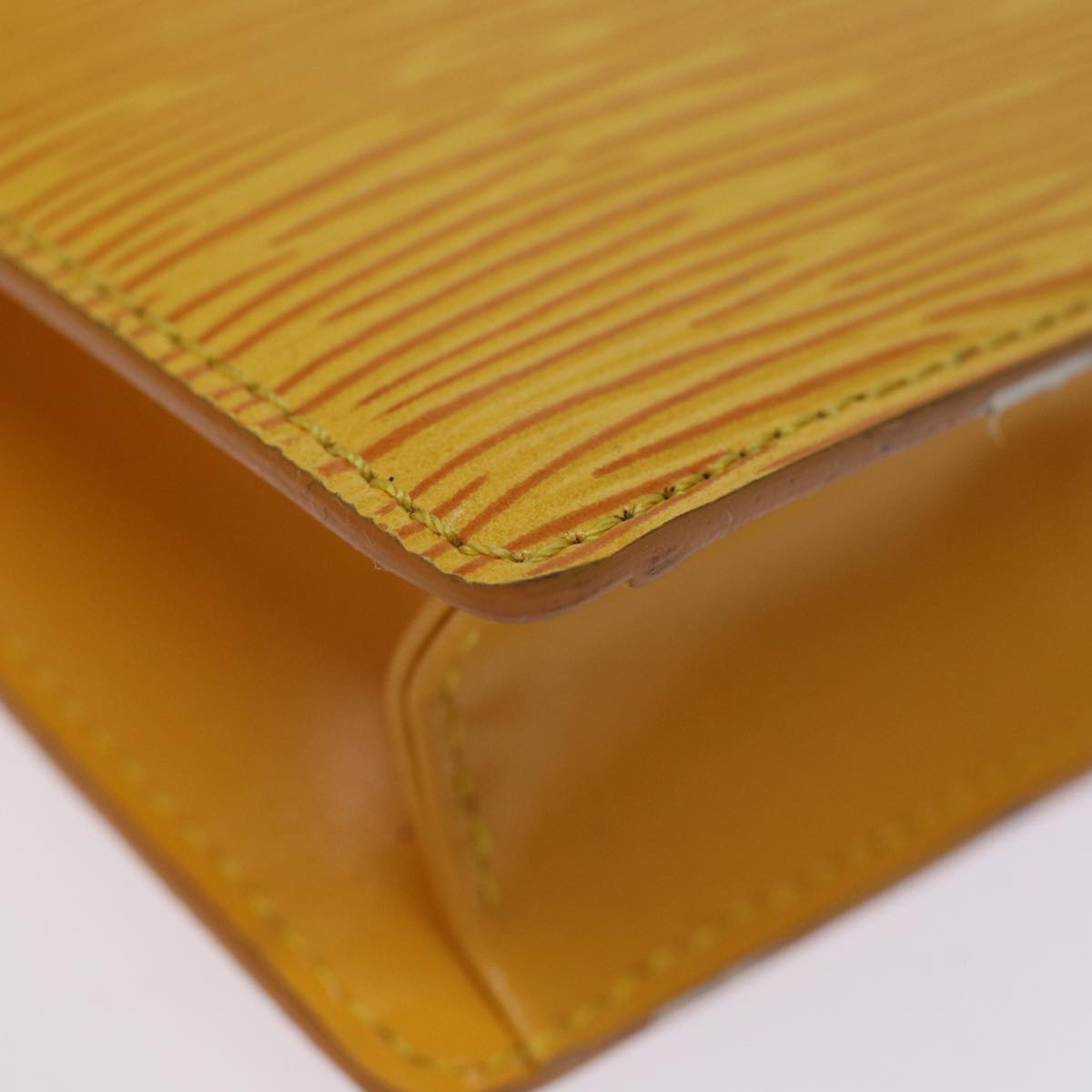LOUIS VUITTON Epi Poche Toilette 15 Pouch Yellow LV 75004