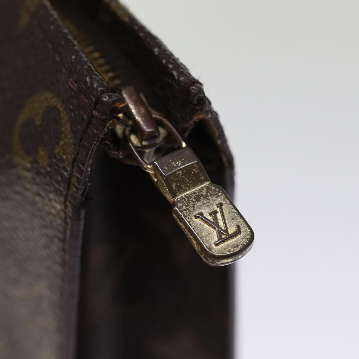 LOUIS VUITTON Monogram Poche Toilette 26 Pouch M47542 LV 75025