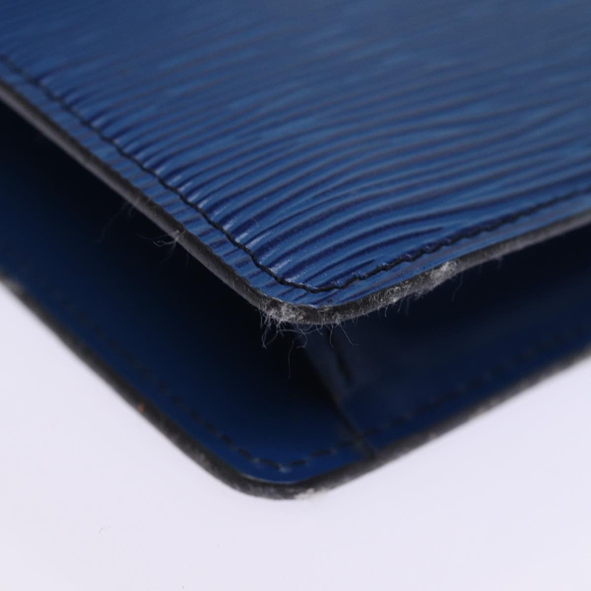 LOUIS VUITTON Epi Montaigne 23 Clutch Bag Blue M52665 LV 75039