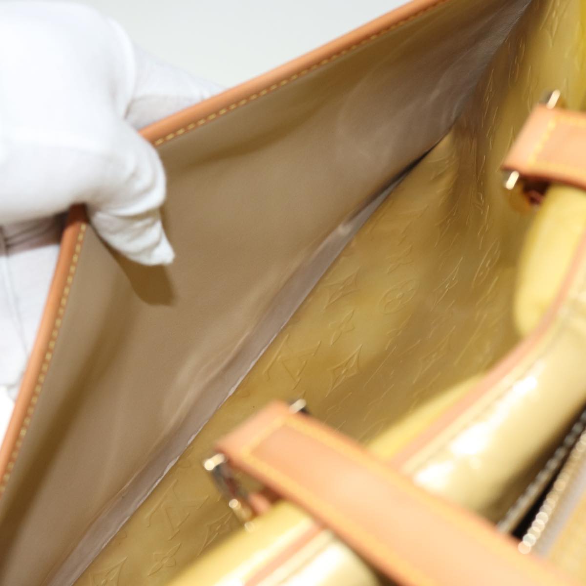 LOUIS VUITTON Monogram Vernis Sutton Boston Bag Beige M91139 LV 75103