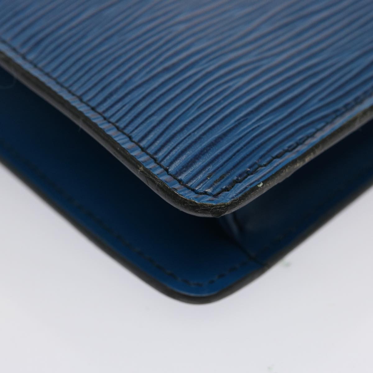LOUIS VUITTON Epi Montaigne 27 Clutch Bag Blue M52655 LV 75166
