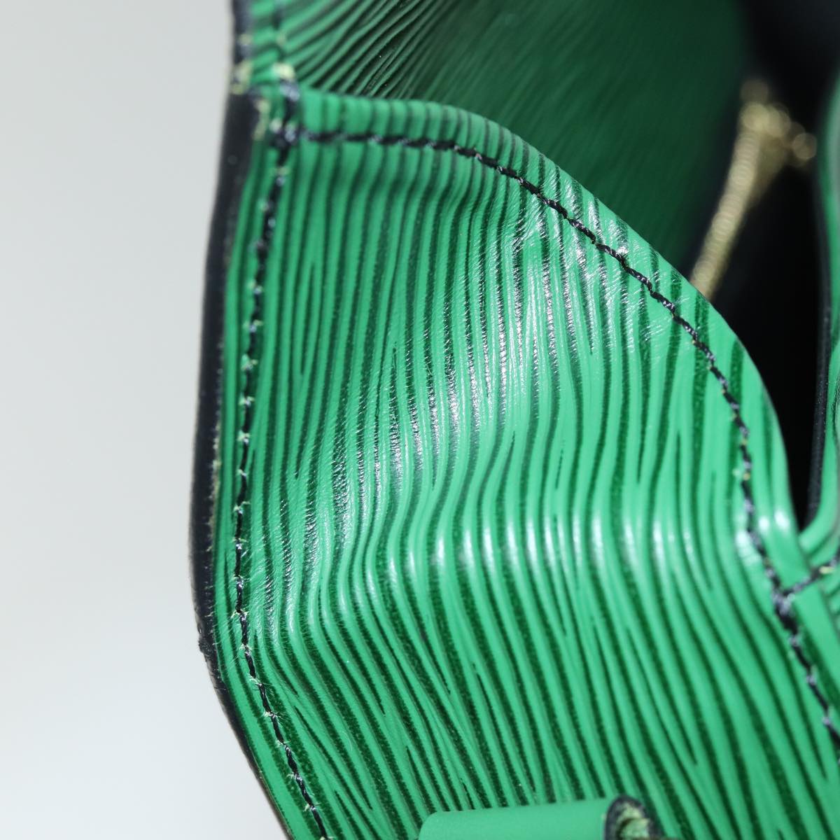 LOUIS VUITTON Epi Saint Cloud GM Shoulder Bag Green M52194 LV 75168