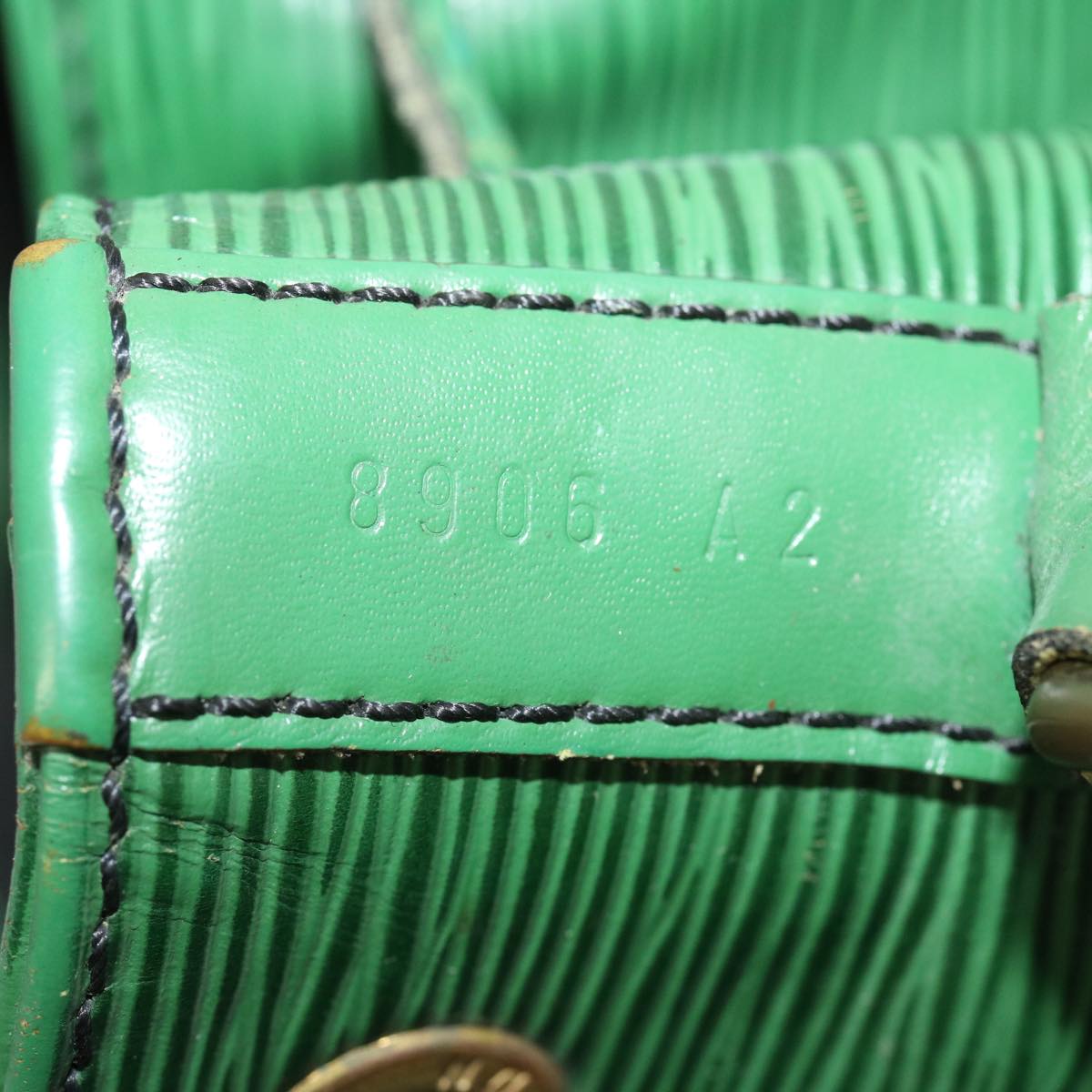 LOUIS VUITTON Epi Petit Noe Shoulder Bag Green M44104 LV 75182