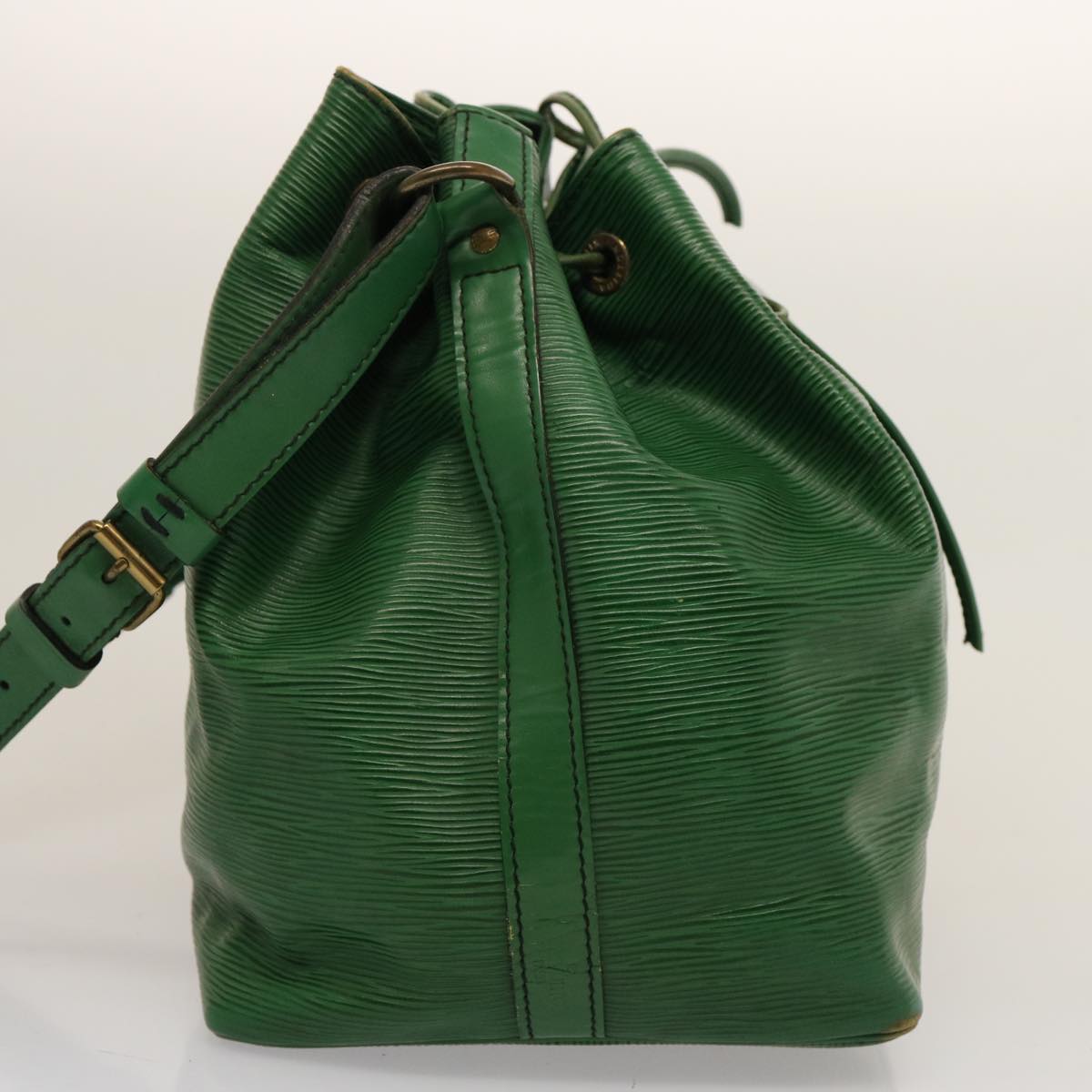 LOUIS VUITTON Epi Petit Noe Shoulder Bag Green M44104 LV 75182