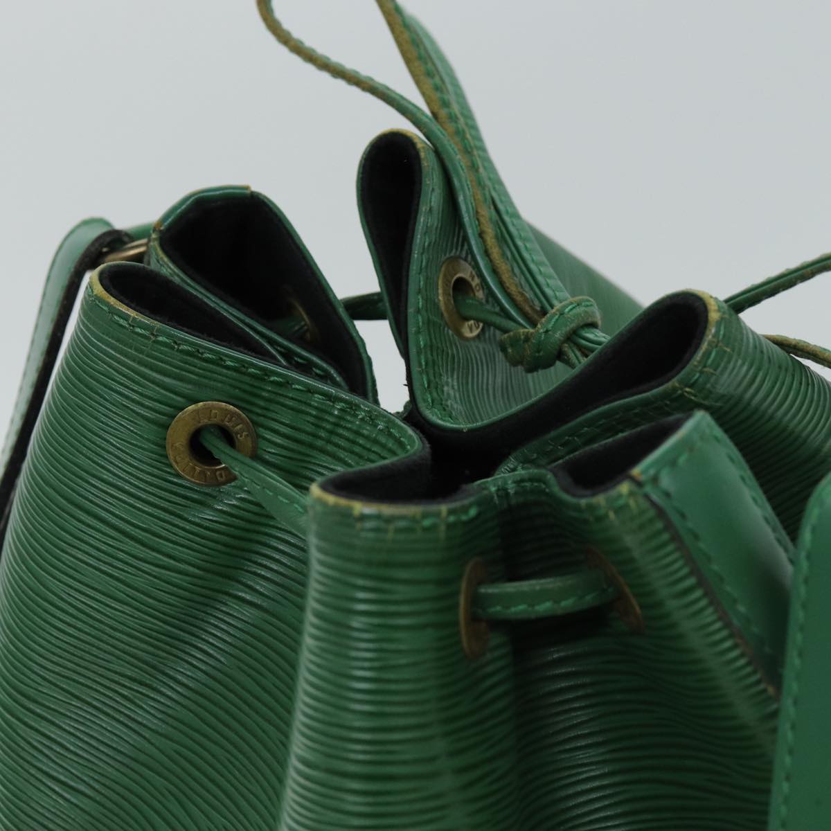 LOUIS VUITTON Epi Noe Shoulder Bag Green M44004 LV 75185