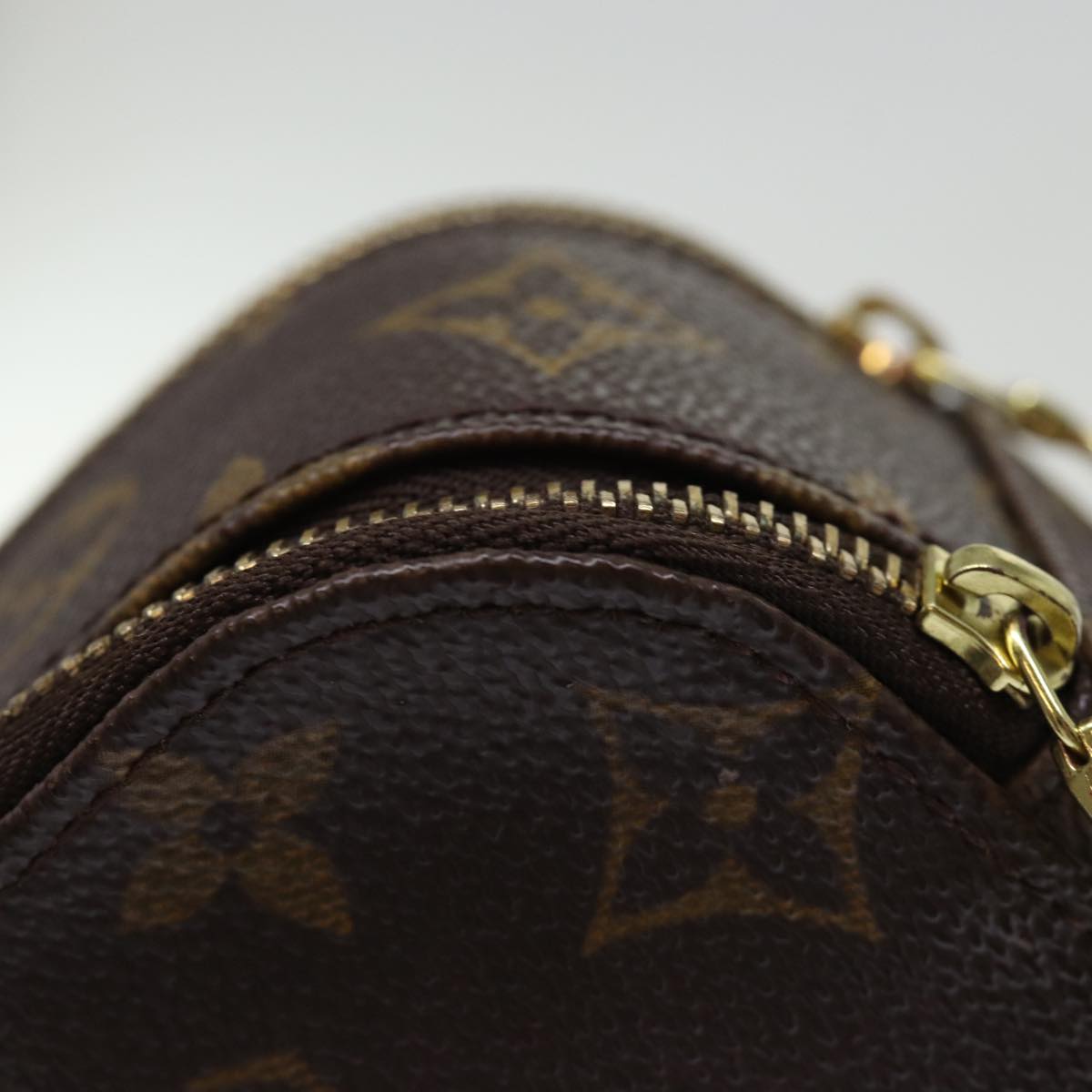 LOUIS VUITTON Monogram Trousse Brush MG Cosmetic Pouch M47505 LV 75252