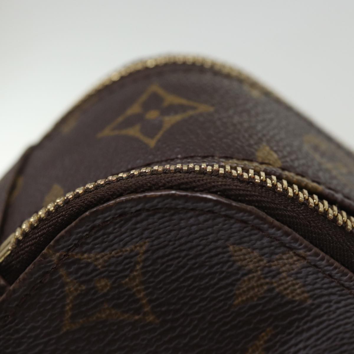 LOUIS VUITTON Monogram Trousse Brush MG Cosmetic Pouch M47505 LV 75252