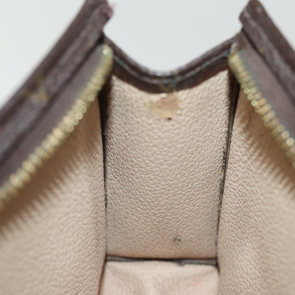 LOUIS VUITTON Monogram Poche Toilette 15 Pouch M47546 LV 75253