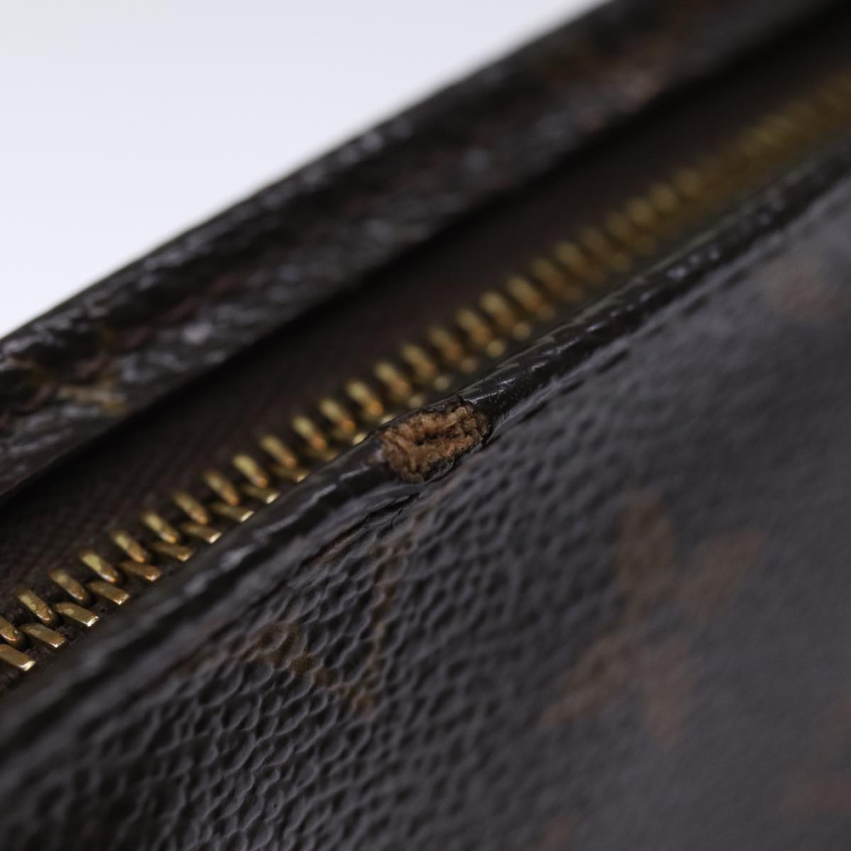 LOUIS VUITTON Monogram Poche Toilette 15 Pouch M47546 LV 75253