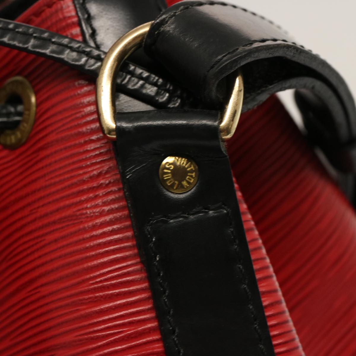 LOUIS VUITTON Epi Petit Noe Shoulder Bag Bicolor Black Red M44172 LV 75268