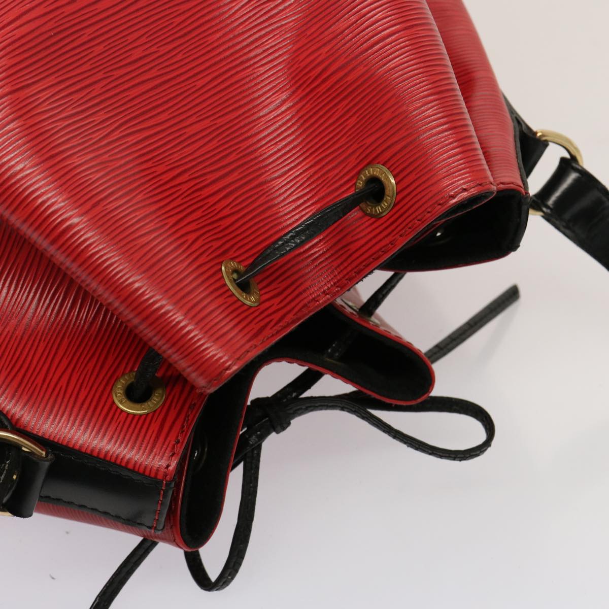 LOUIS VUITTON Epi Petit Noe Shoulder Bag Bicolor Black Red M44172 LV 75268