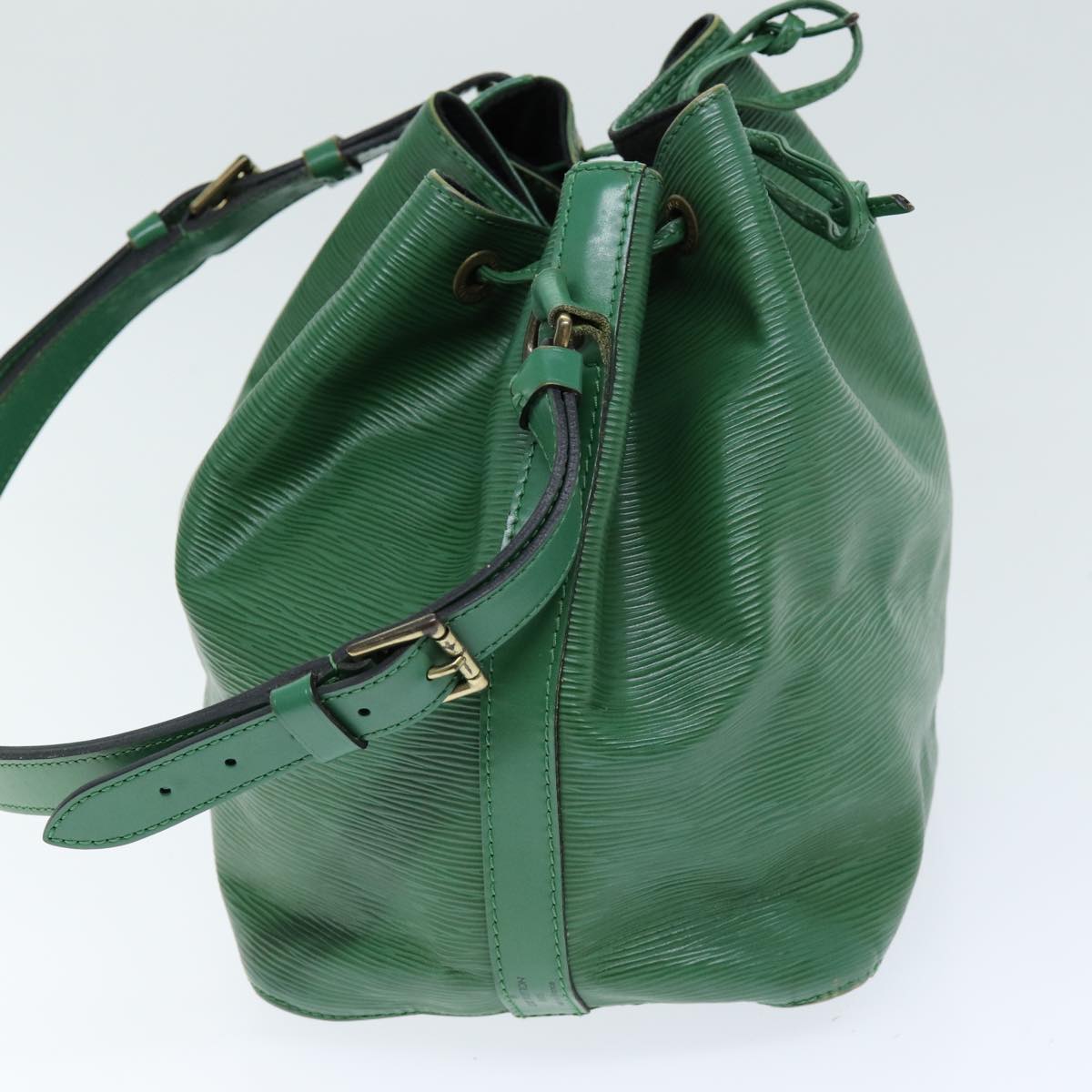 LOUIS VUITTON Epi Petit Noe Shoulder Bag Green M44104 LV 75269