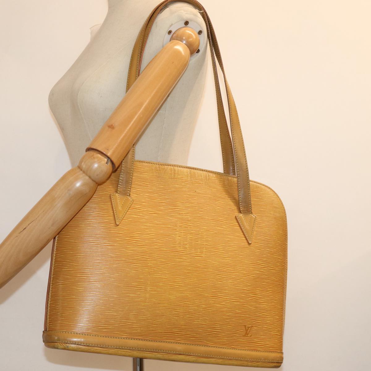 LOUIS VUITTON Epi Lussac Shoulder Bag Yellow M52289 LV 75271