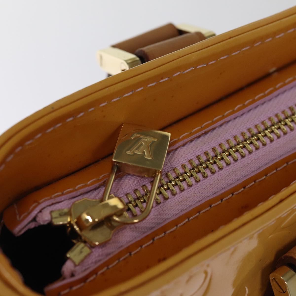 LOUIS VUITTON Monogram Vernis Houston Bag Marshmallow Pink M91302 LV 75283