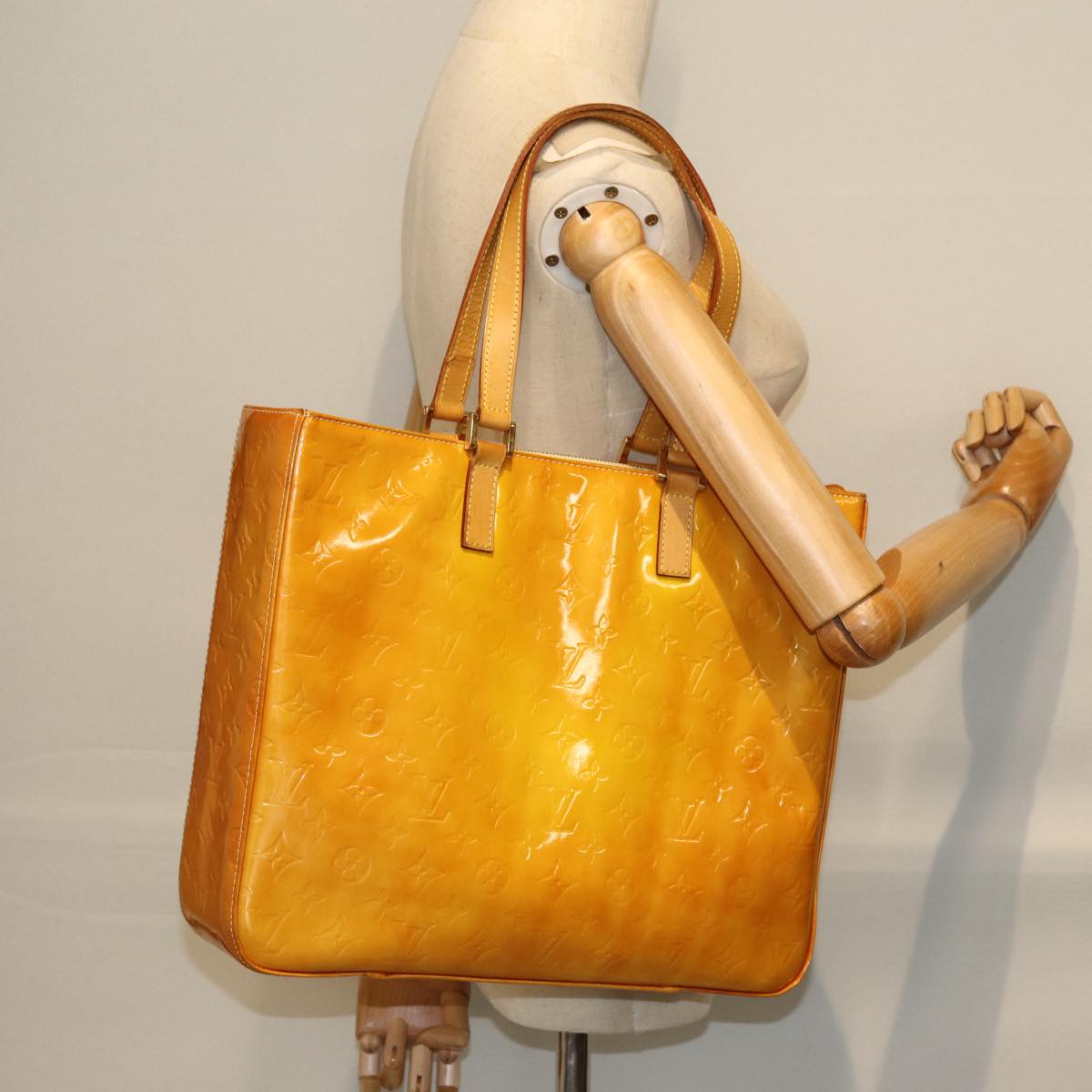 LOUIS VUITTON Monogram Vernis Columbus Tote Bag Yellow M91047 LV 75400