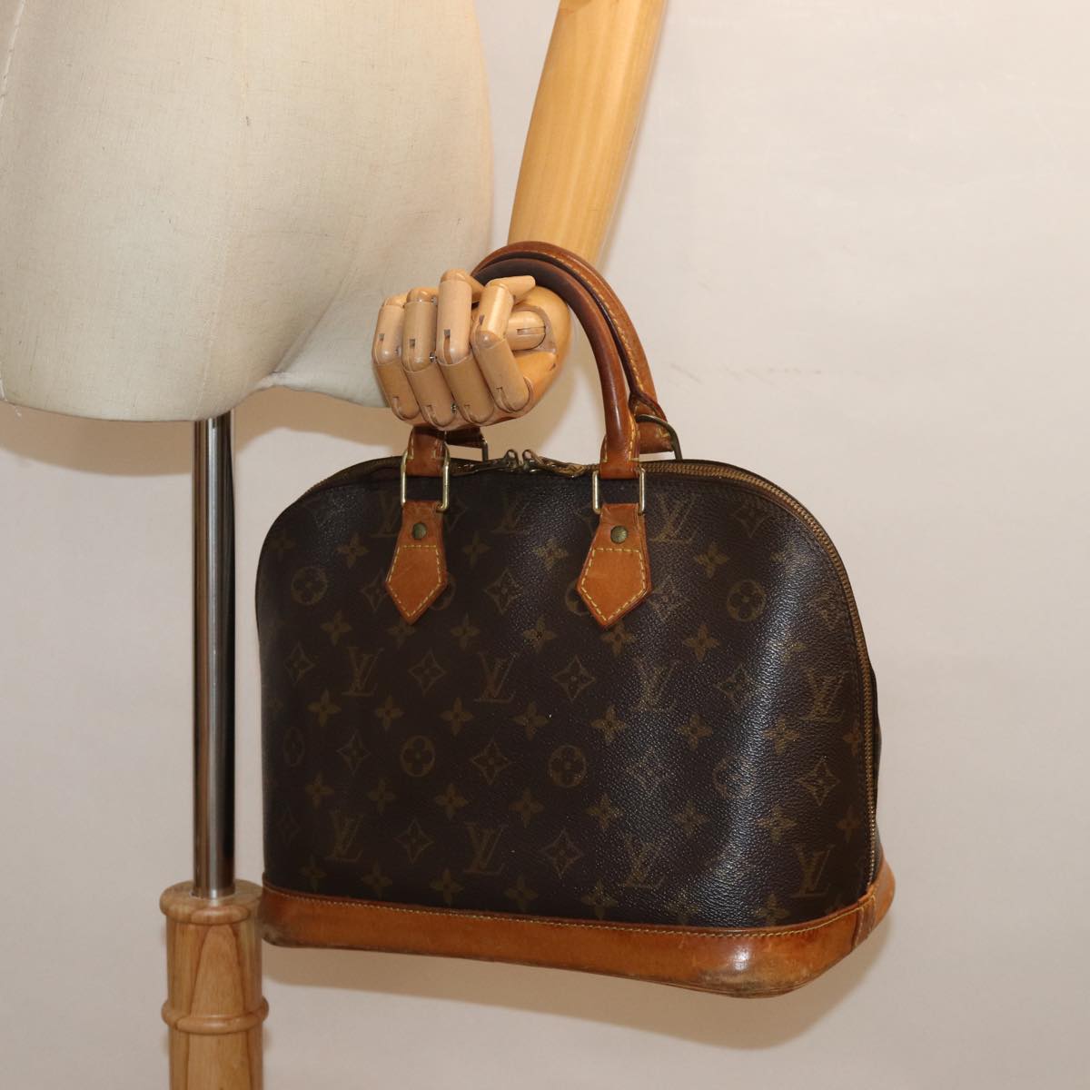 LOUIS VUITTON Monogram Alma Hand Bag M51130 LV 75431