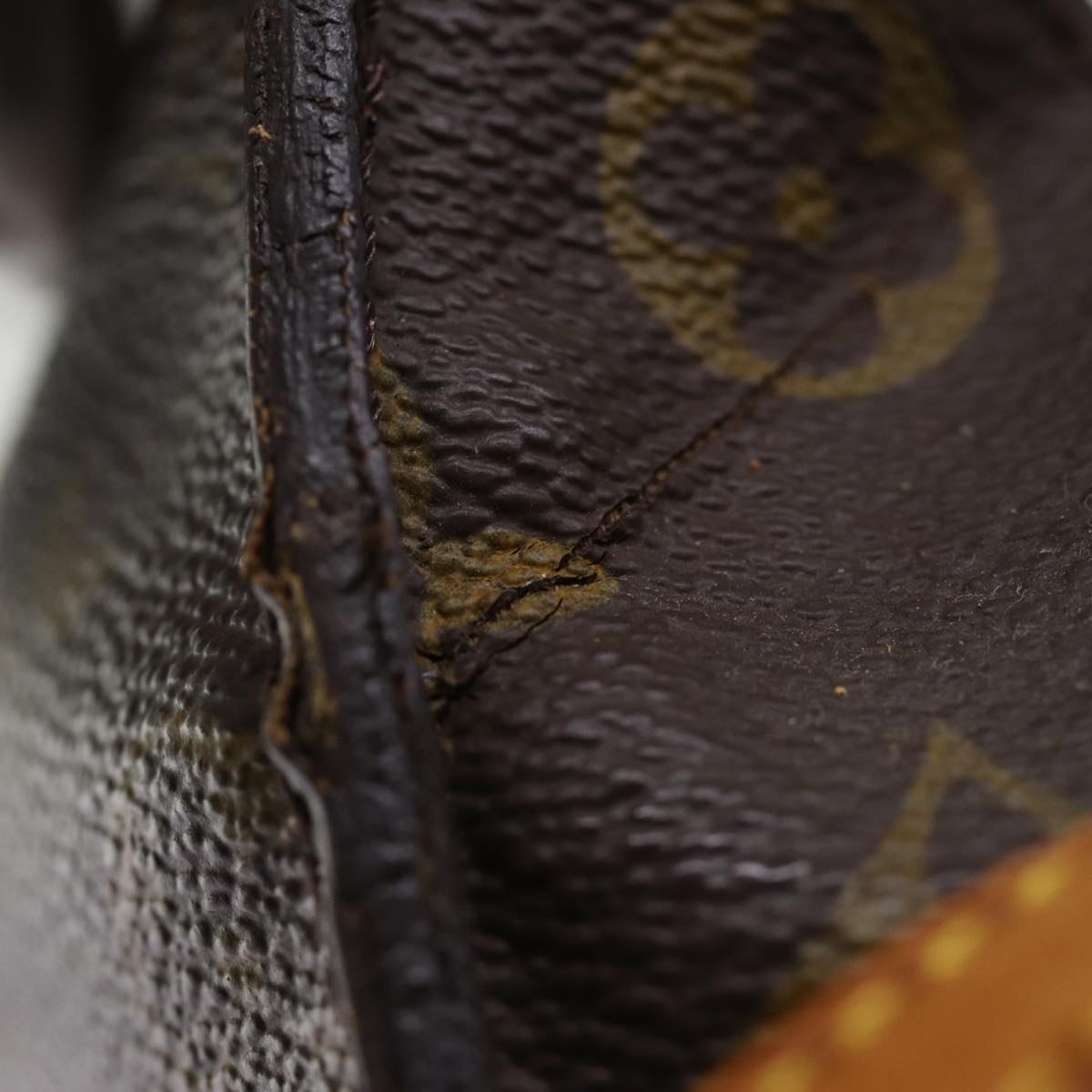 LOUIS VUITTON Monogram Saint Cloud MM Shoulder Bag Vintage M51243 LV 75473