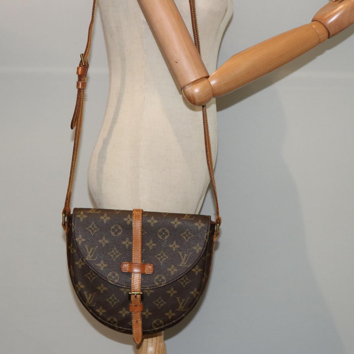 LOUIS VUITTON Monogram Chantilly MM Shoulder Bag M51233 LV 75475