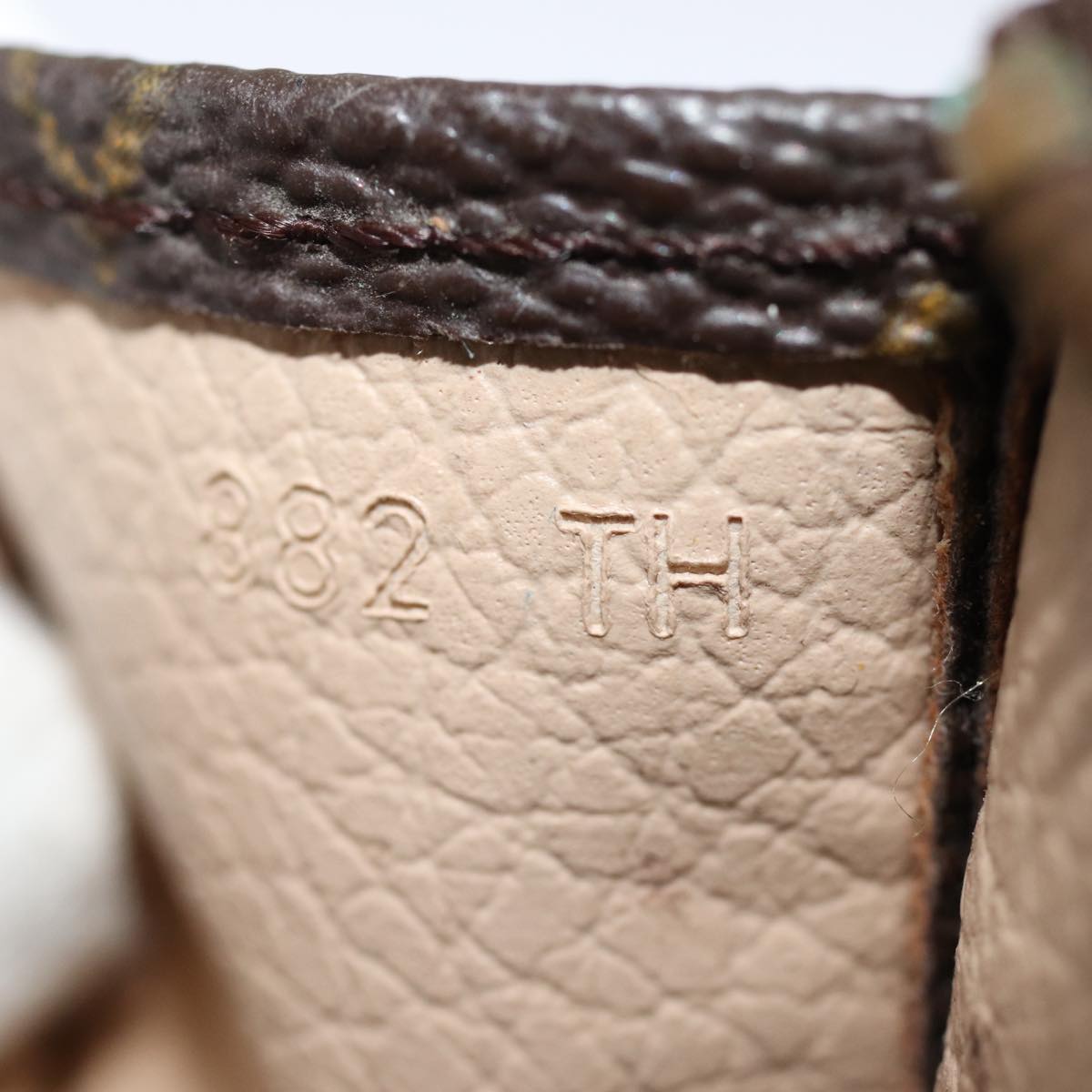 LOUIS VUITTON Monogram Poche Toilette 15 Pouch M47546 LV 75510