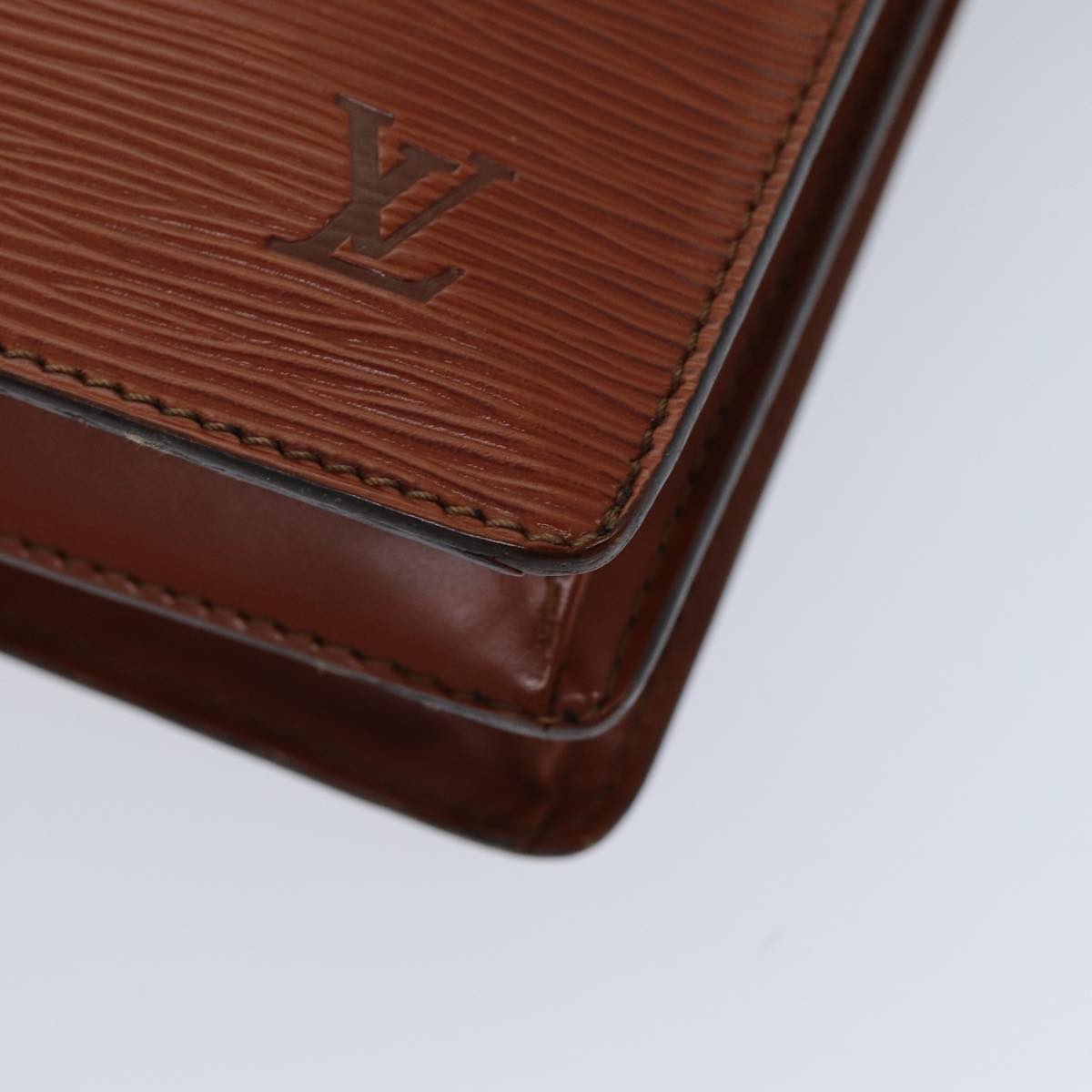 LOUIS VUITTON Epi Angian Clutch Bag Brown M52113 LV 75528