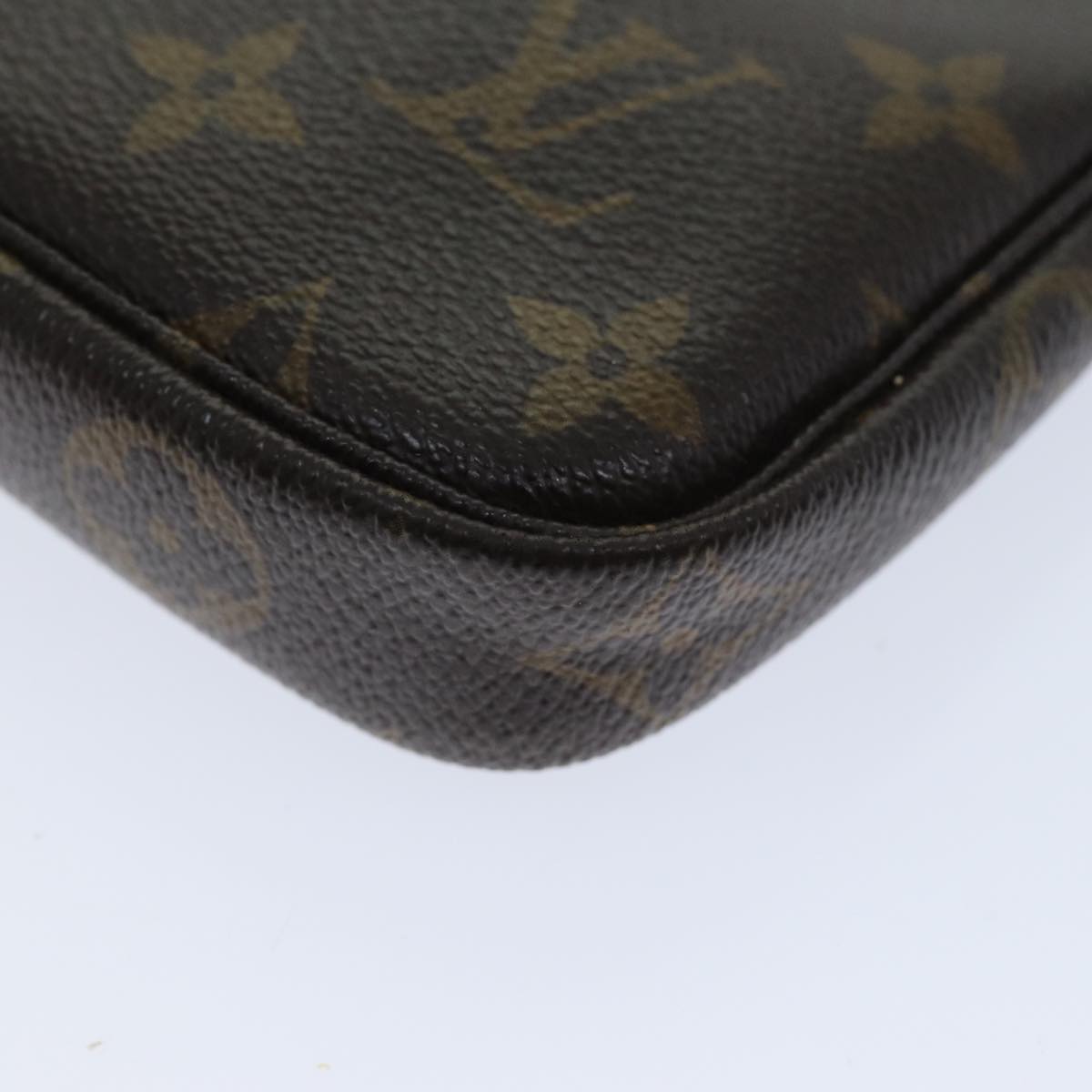 LOUIS VUITTON Monogram Mini Pochette Accessoires Pouch M58009 LV 75700