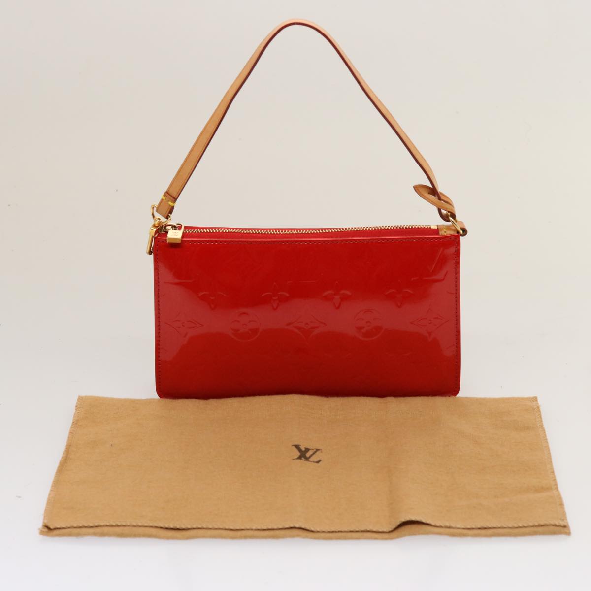 LOUIS VUITTON Monogram Vernis Lexington Accessory Pouch Rouge M91132 75703