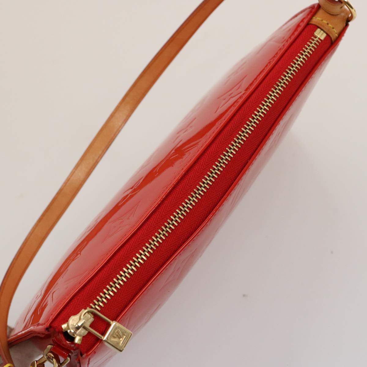 LOUIS VUITTON Monogram Vernis Lexington Accessory Pouch Rouge M91132 75703