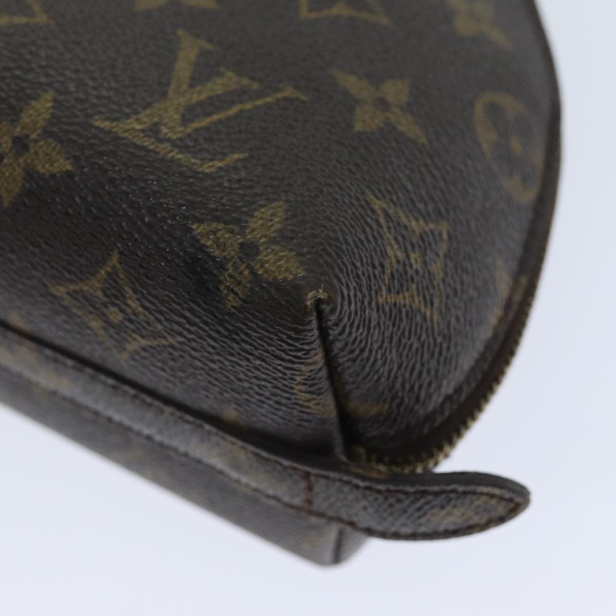 LOUIS VUITTON Monogram Trousse Demi Ronde Cosmetic Pouch M47520 LV 75708